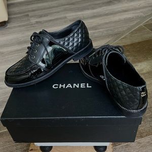 Authentic CHANEL Women loafer lace up leather shoes size 7